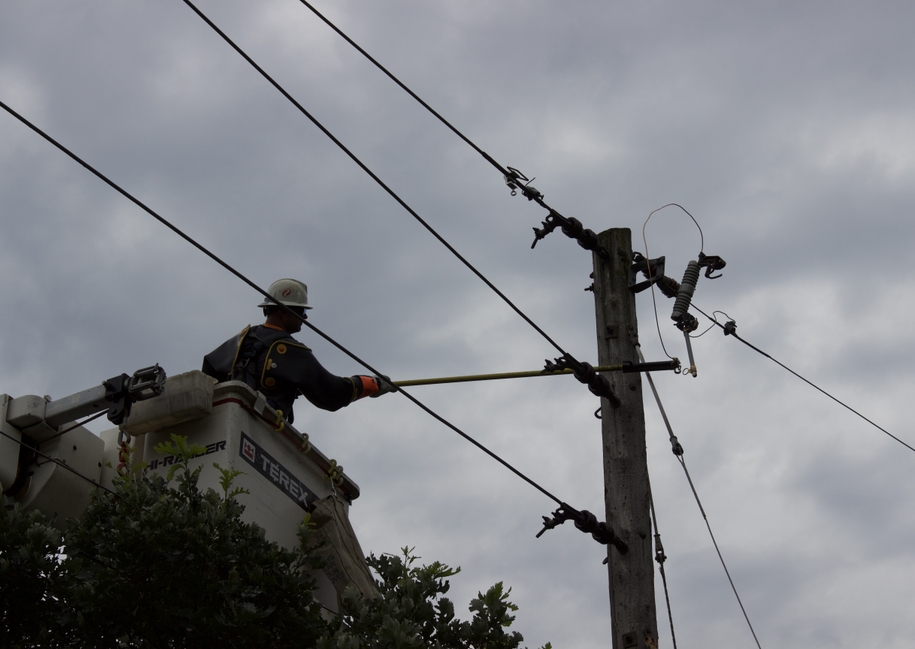 Repairs underway as Xcel Energy crews restore power to Colorado