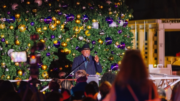 L.A. County Tree Lighting Ceremony - Photo by Will Yang - 8