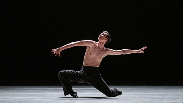 AAADTs Jesse Obremski in Medhi Walerskis Blink of an Eye. Photo by Christopher Duggan_294