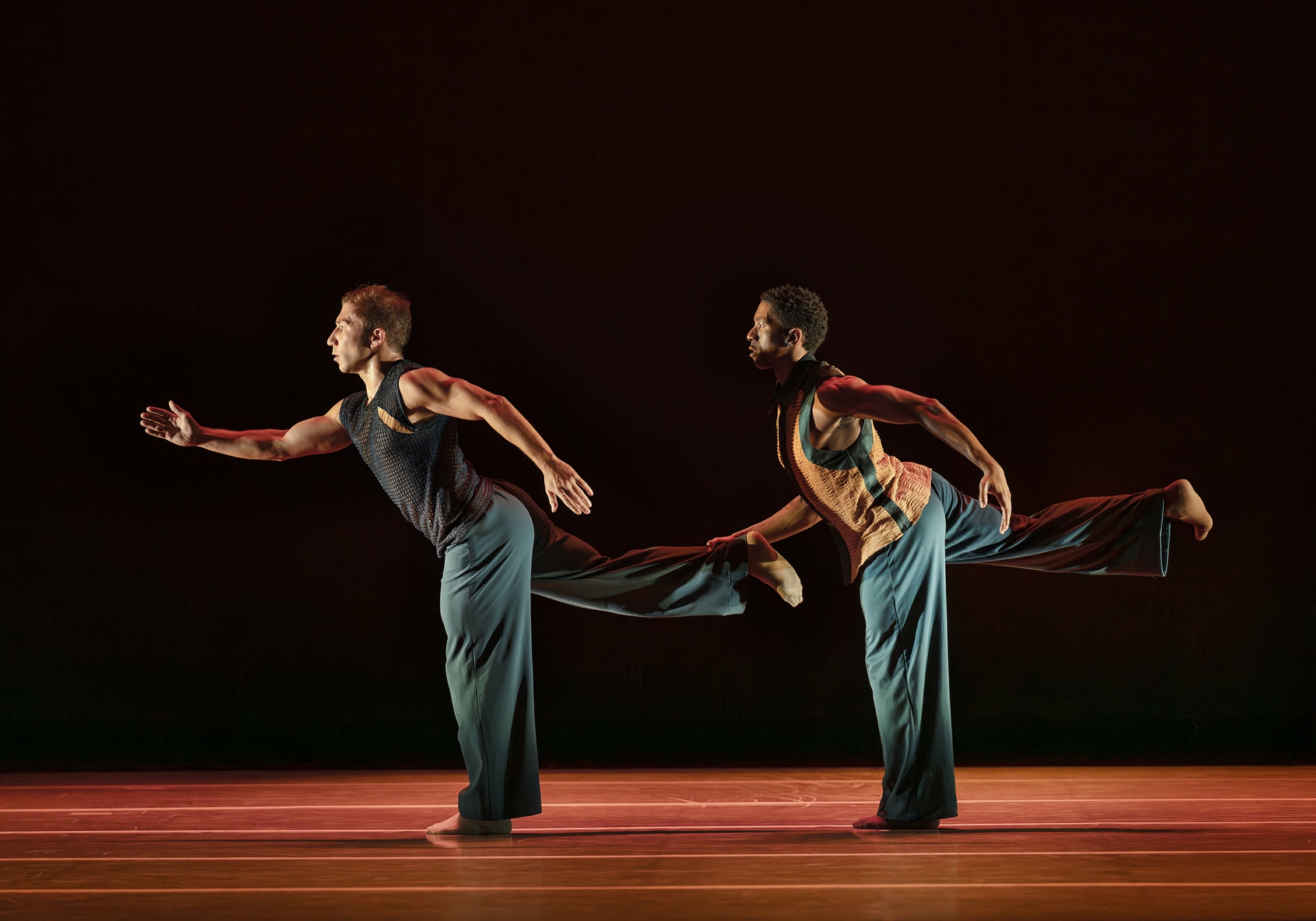 AAADTs Patrick Coker and Shawn Cusseaux in Matthew Neenans Difference Between. Photo by Paul Kolnik_83