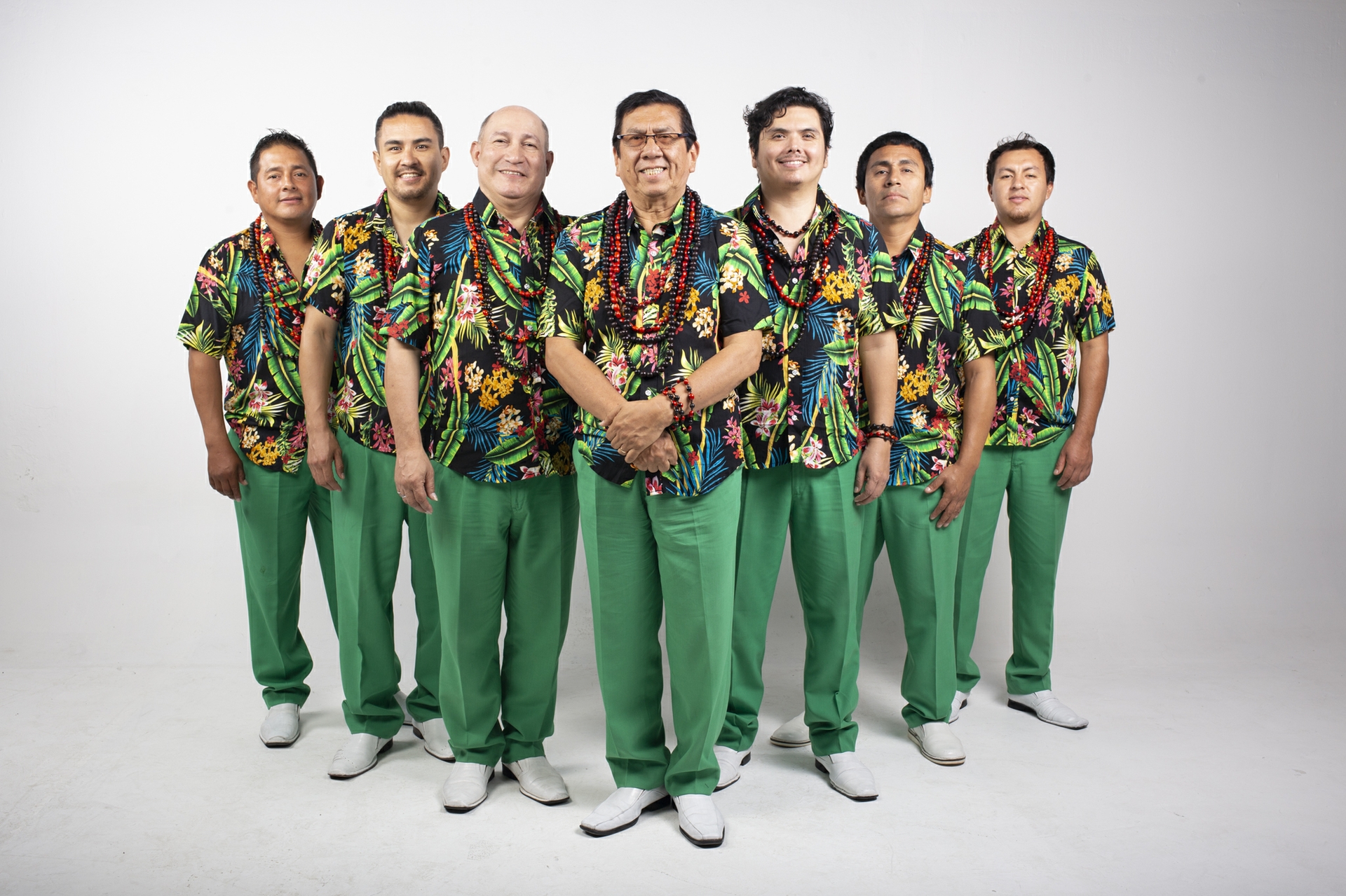 Live at The Music Center featuring Los MIrlos - Photo by Los Mirlos - 2