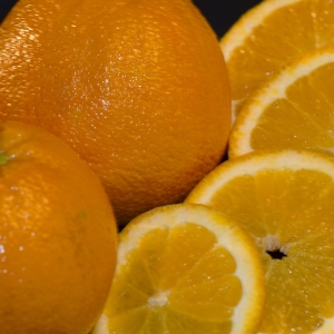 Oranges - close up on slices and whole