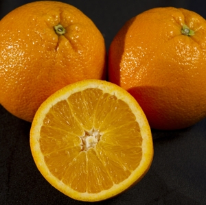 Oranges - whole with half