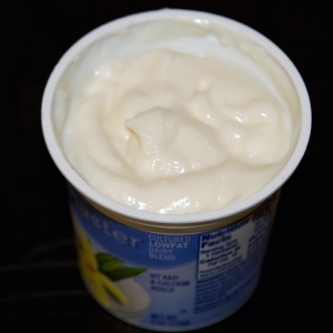 Yogurt LowFat plain in cup horizontal