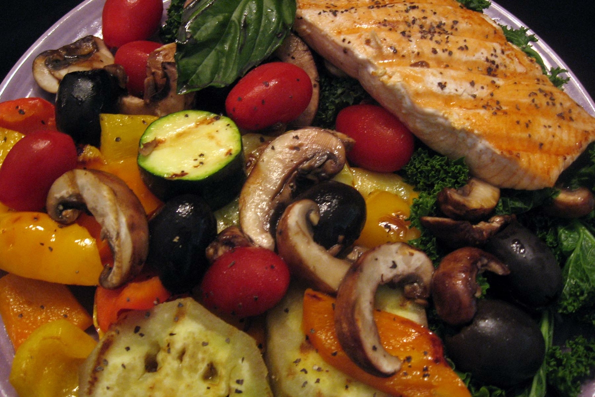 Mediterranean Diet - salmon, vegetables