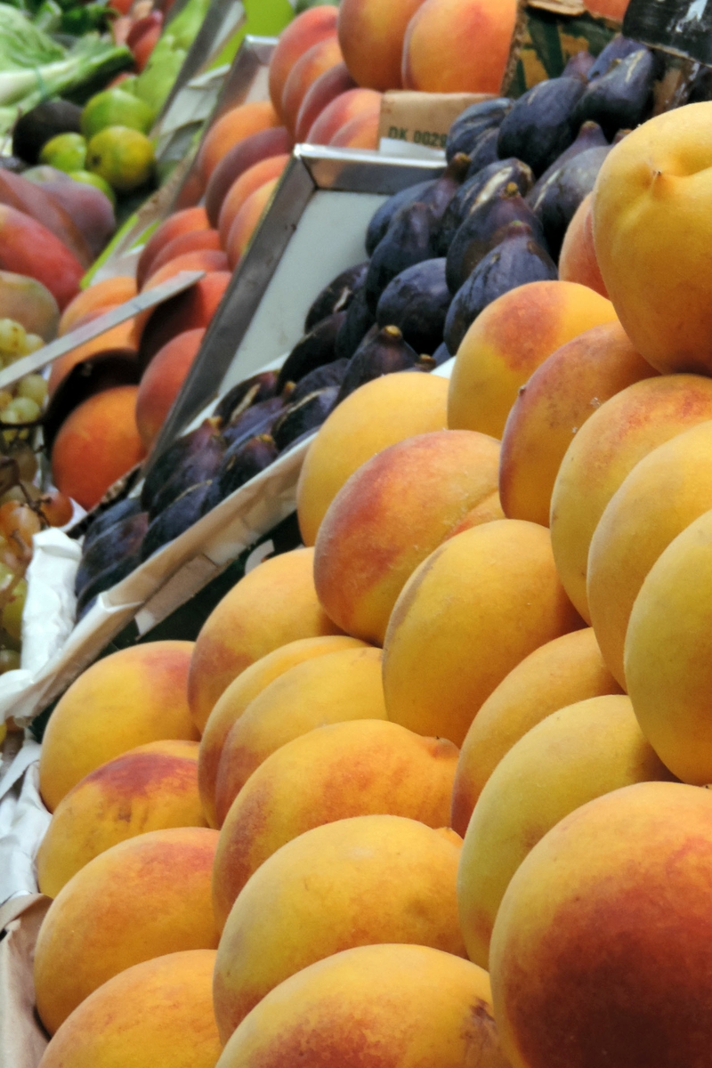 Assorted fruit
