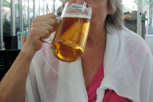 More than one drink a day may raise high blood pressure risk in adults with Type 2 diabetes