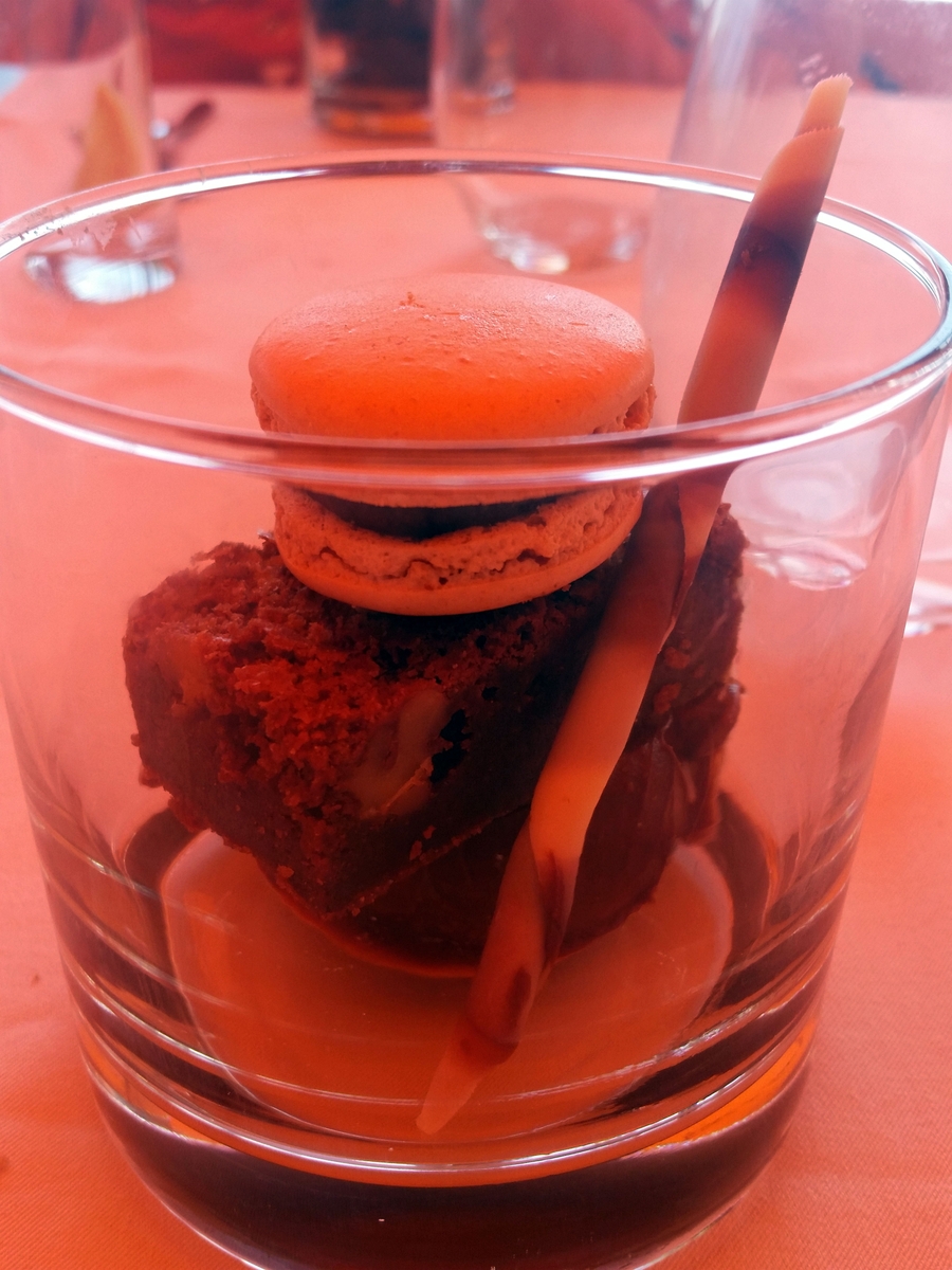 Chocolate dessert