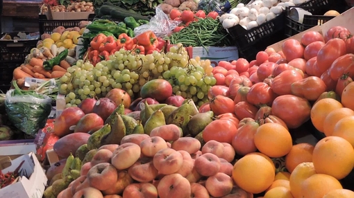 Fruits, Vegetables Market