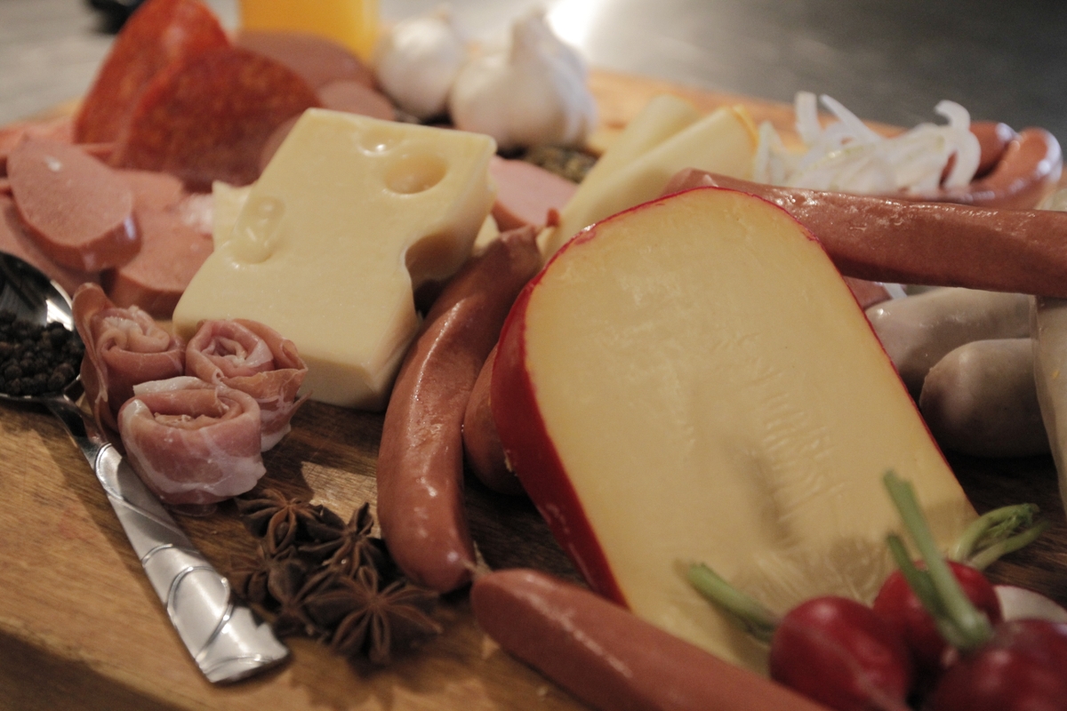 Cheese and deli meat tray