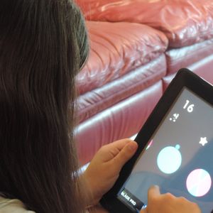 Playing computer game