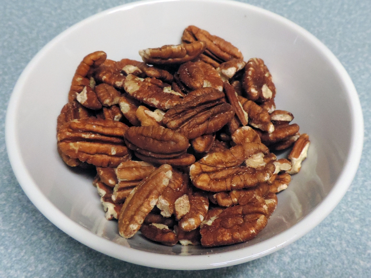 Pecans natural