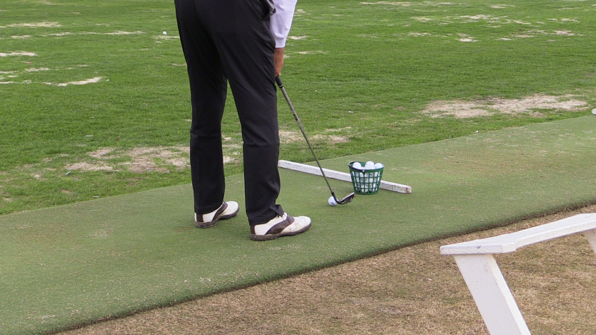 Man golfing