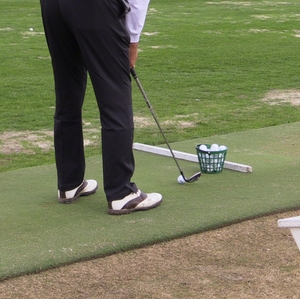 Man golfing