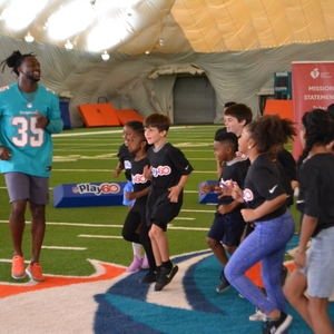 NFL Play 60 high knees