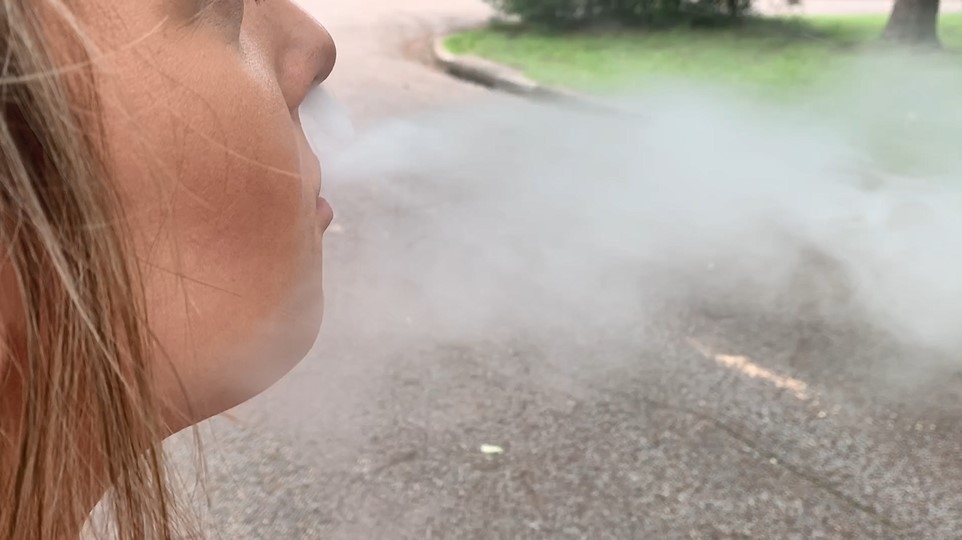 People who vape had worrisome changes in cardiovascular function, even as  young adults | American Heart Association