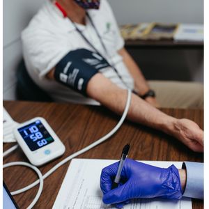 EPI22-EP01-Taking blood pressure reading