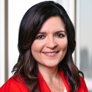Los Angeles American Heart Association board member Elsa Valay-Paz