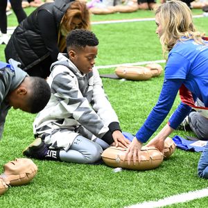 Teaming up for a healthier community – Buffalo CycleNation and Hands-Only CPR demonstrations help fight stroke and heart disease