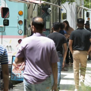 Eating at food trucks