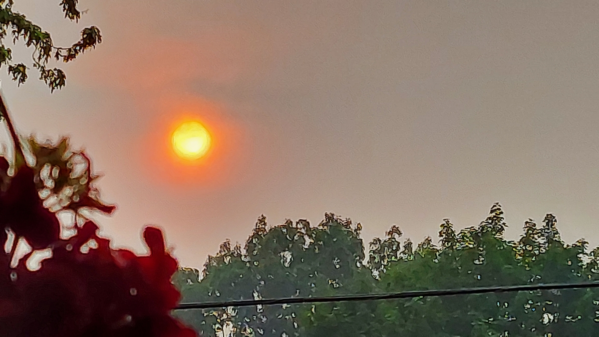 Wildfire - sun in hazy sky - Albany, NY
