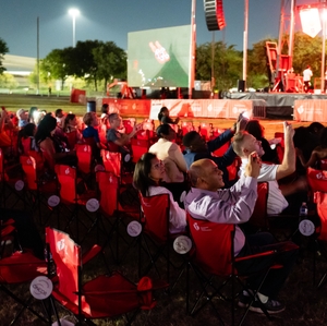 Lanzamiento de Dallas Heart Walk y espectáculo de drones 