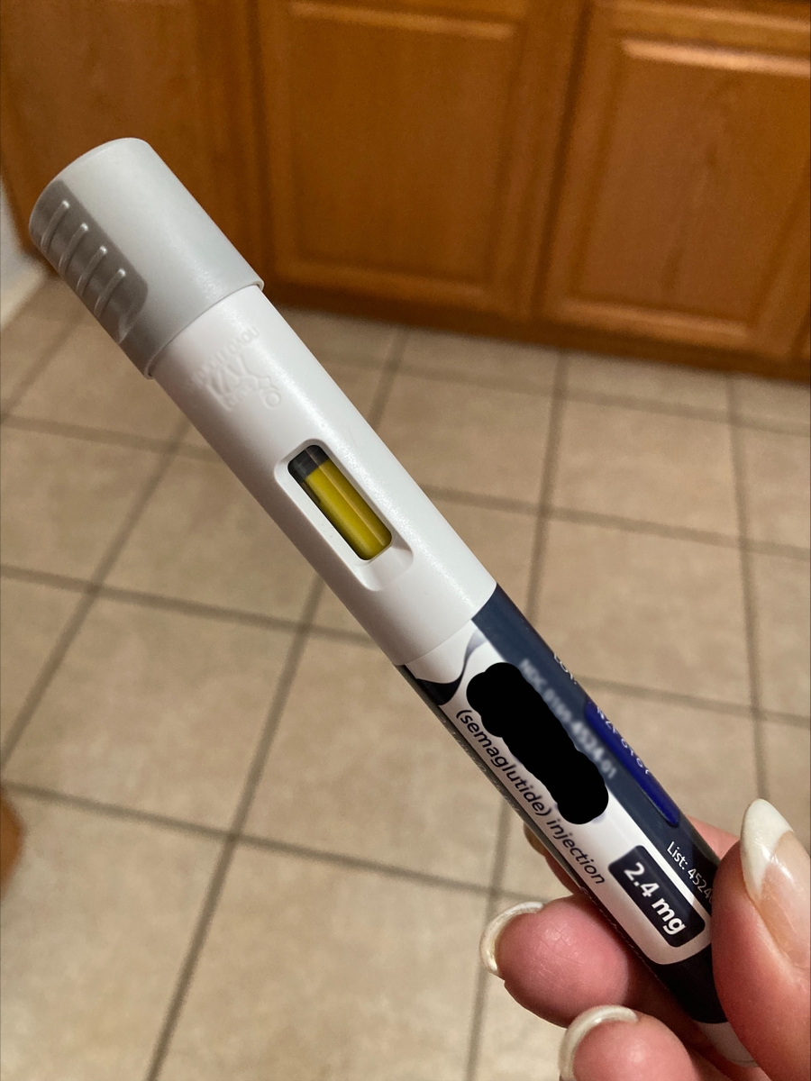 Photo | high-dose semaglutide injection pen close up
