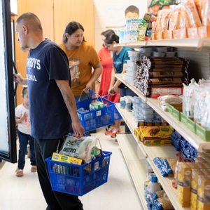 Cesar Chavez opens Pick & Pack