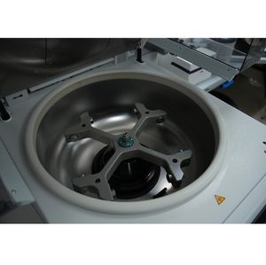 Lab centrifuge