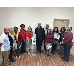 La American Heart Association proporciona kits comunitarios para medición de la presión arterial y monitores en Youngstown