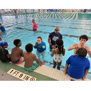 Cullen Jones and Instructor teach swim safety
