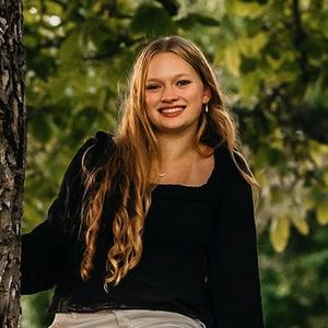 Genevieve Whelan, 2025 Puget Sound Teen of Impact nominee