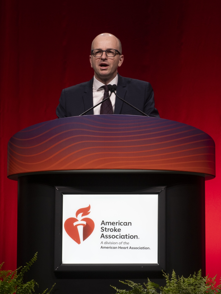 Urs Fischer M.D. shares results of the DISTAL Trial LB3 at ISC25