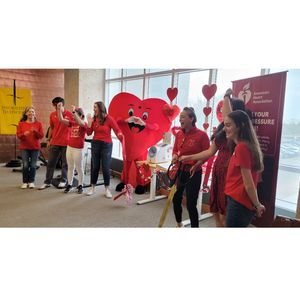 Las estaciones de presión arterial en el campus ayudan a los estudiantes universitarios de Austin a controlar su salud