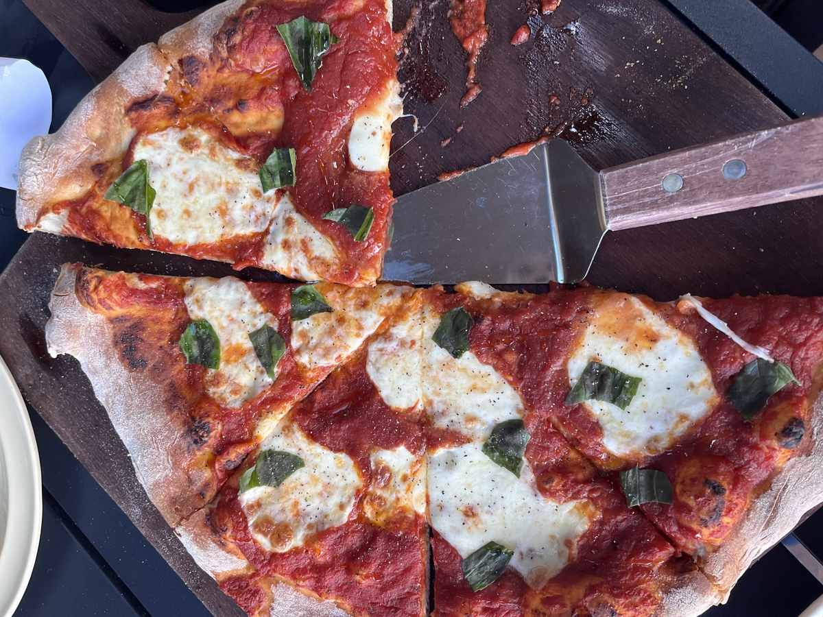 Margherita pizza