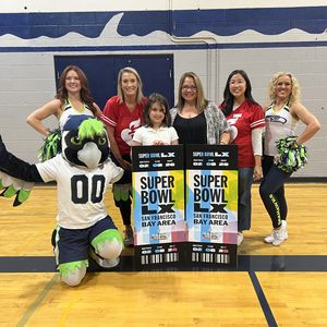 Seahawks Dancers, Boom, Kids Heart Challenge staff and winners