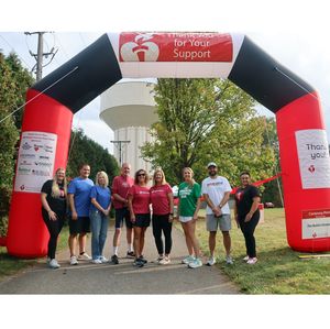 Cientos de personas se unen en el condado de Wayne para crear una comunidad que salva vidas