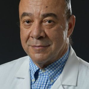 Voluntario local y cardiólogo rural financian investigaciones que salvan vidas y apoyan la salud de la comunidad