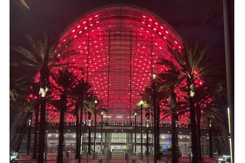 Southern California communities, landmarks Go Red for women’s health on National Wear Red Day, Feb. 6