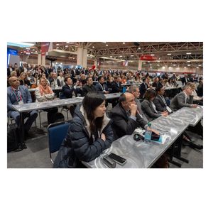 Attendees at Learning Studio 1 at ISC26