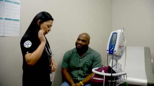 Man gets BP check during doctor's visit