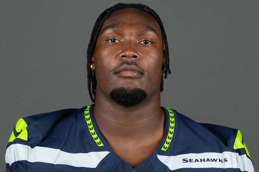 Seattle Seahawks player rallies fans to close the CPR readiness gap ...