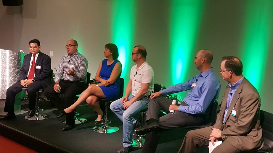 Xerox Channel Partners on stage at Personalized Application Builder Forum