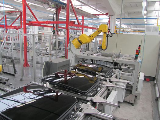 2. Inalfa Roof Systems_productielijn