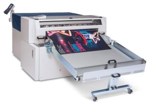 Xerox en Fotoba zetten nieuw grootformaat snelheidsrecord: creëer in vijf seconden een aflopende poster