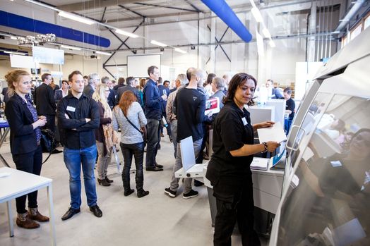 Gigaprint werkvloer tijdens opening op 24 april 2015